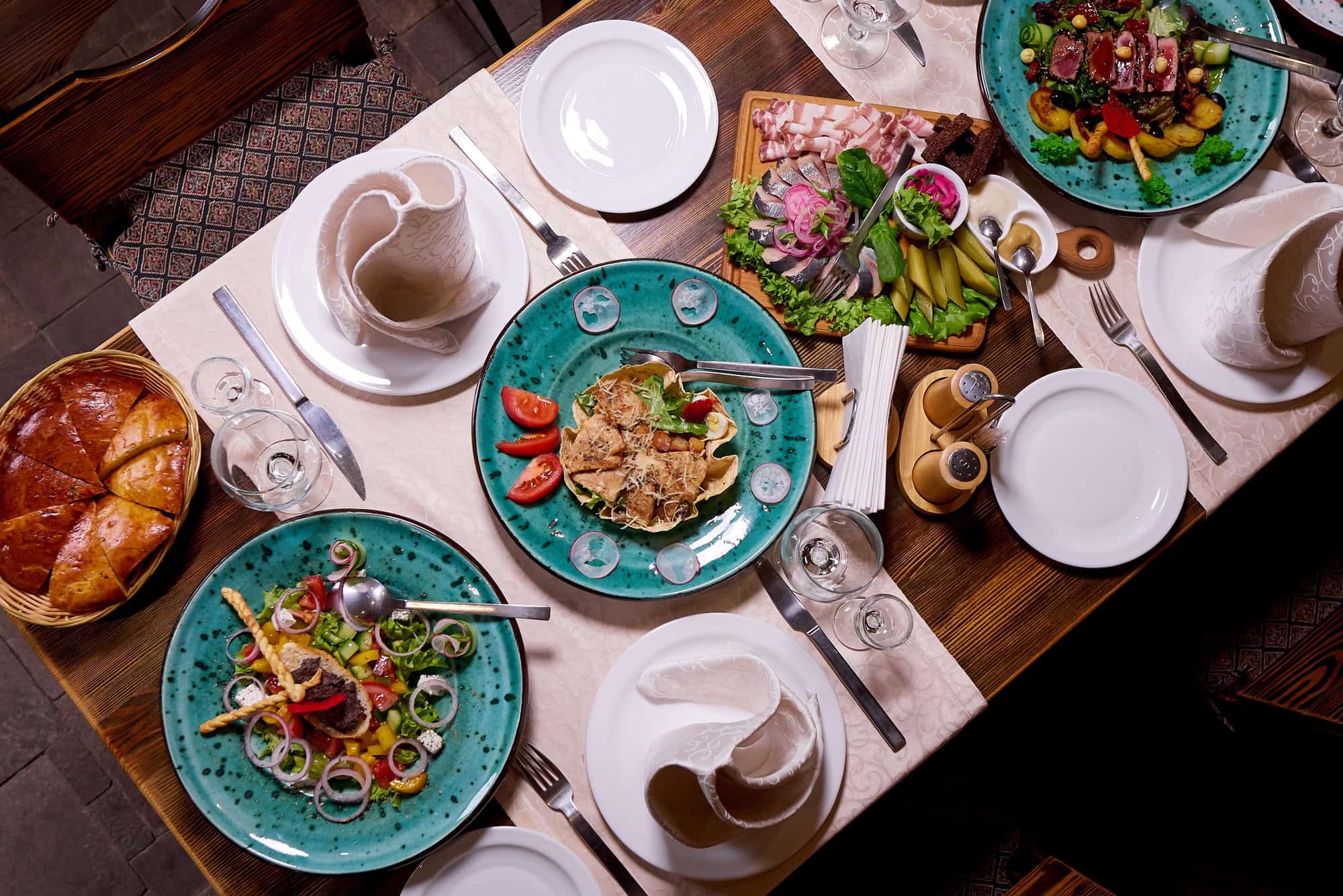 Dining table in the restaurant
